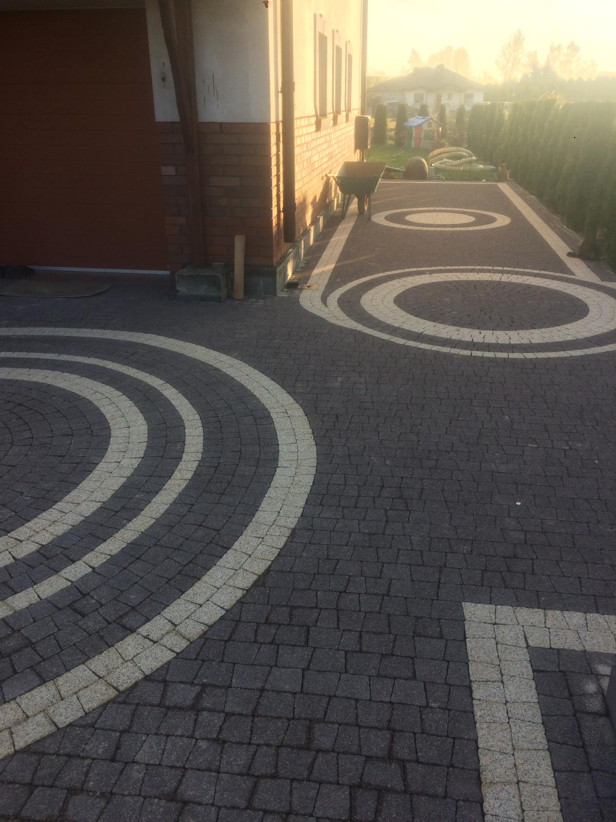 Wzory z kostki brukowej – dekoracyjne układanie kostki, brukowanie Długołęka